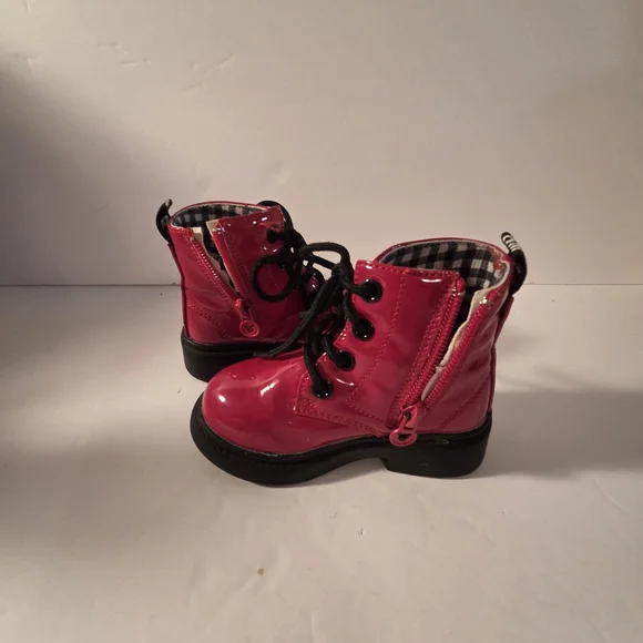 Kids Red Lace-Up Boots 6T - Picture 4 of 8